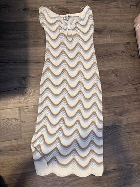 Madden girl Women's Cream & Tan Crochet Wave Dress
